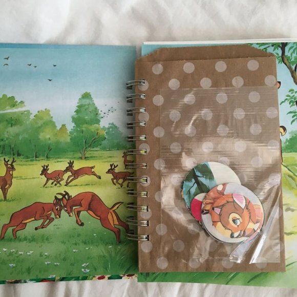 Disney Bambi Scrapbook *BRAND NEW - NEVER USED* - Picture 3 of 7